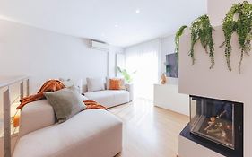Bravissimo Hortes, 3-Bedroom Centre Apartment